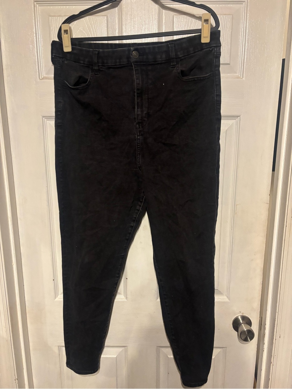 Black Women’s Jeans - Classic Slim Fit